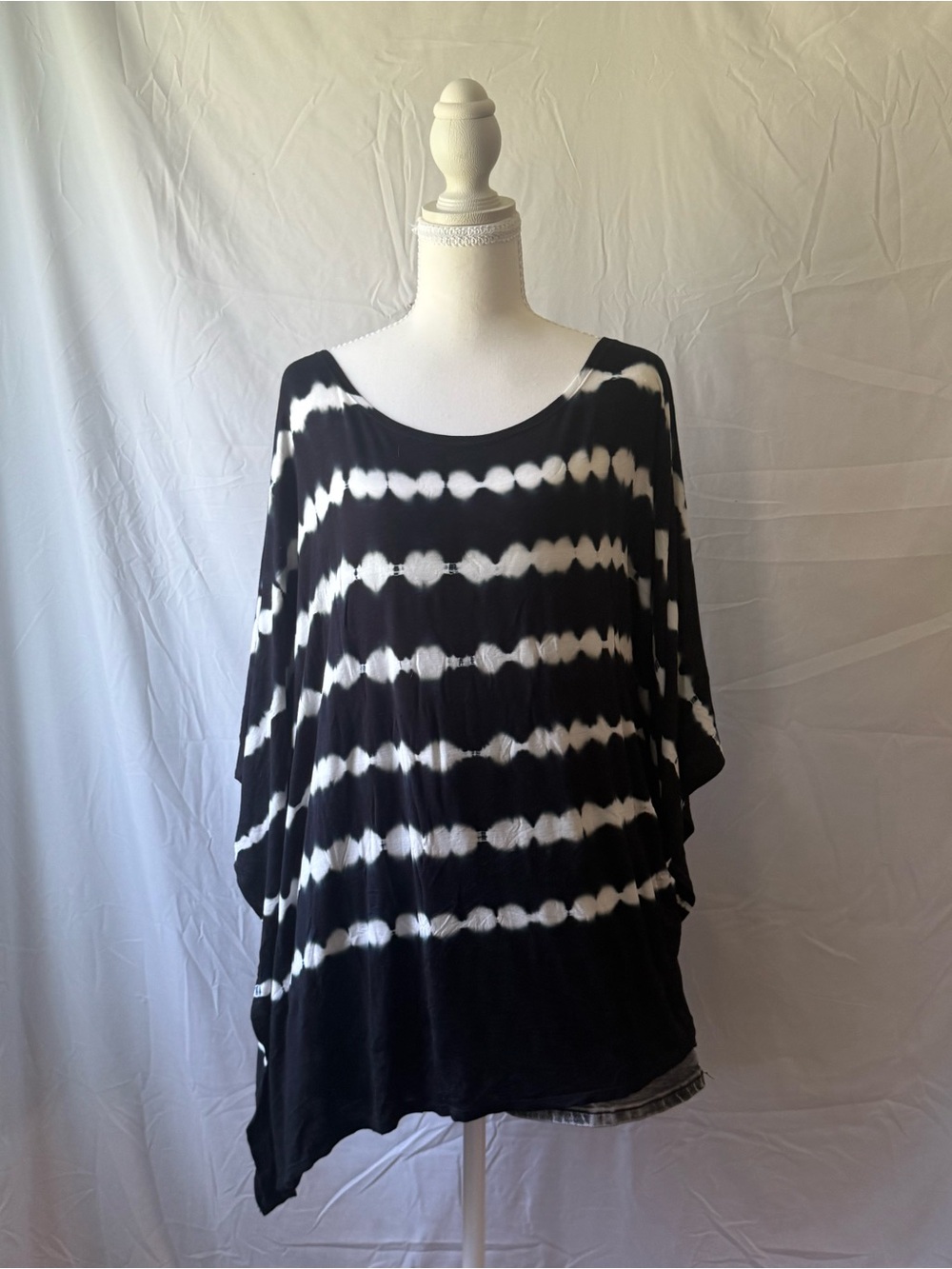 WD·NY Black & Cream Tie-Dye Tunic Top | 2X